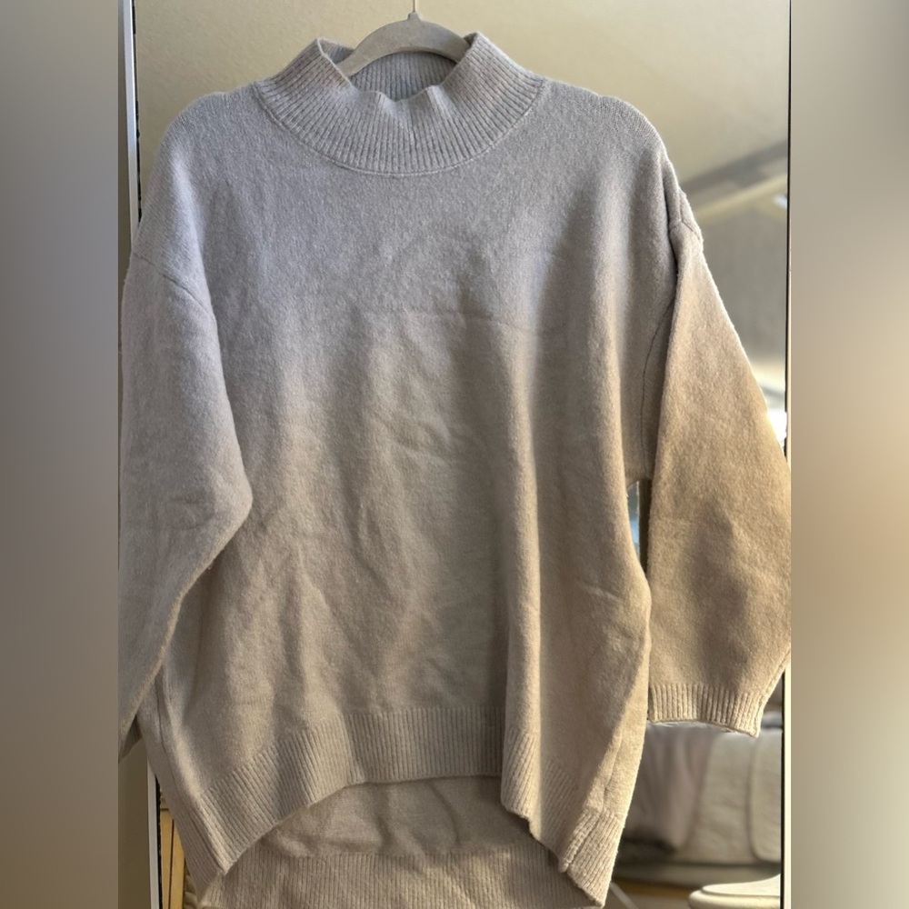 NEW Light Gray Gloria Jeans Oversized Sweater S